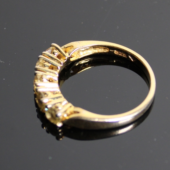 beautiful gold tone ring with 5 CZ stones - Picture 5 of 10